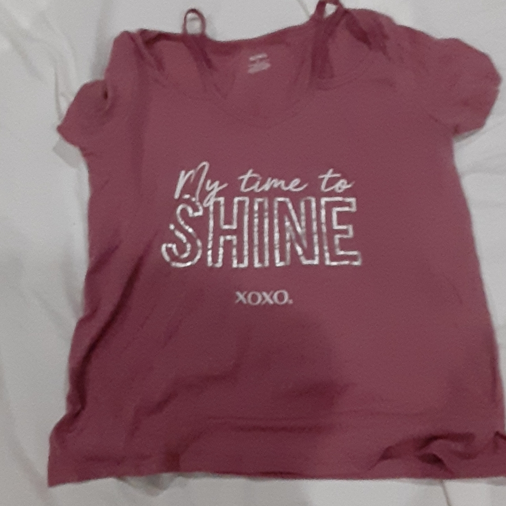 Two tshirts - Picture 4 of 5